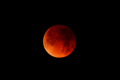 Eclipse mais longo do século terá lua de sangue nesta sexta