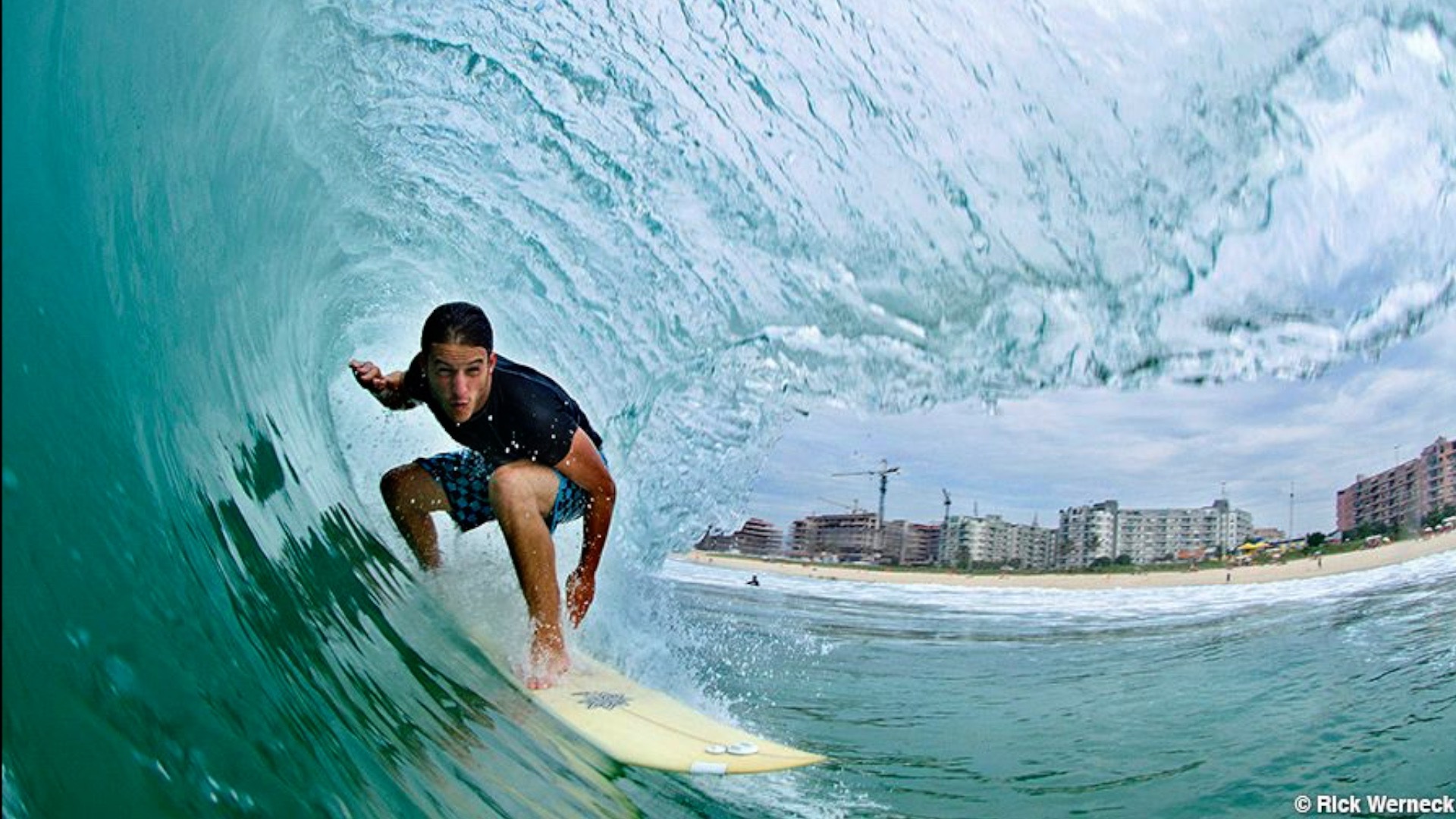 As melhores fotos de surf: uma entrevista com Rick Werneck