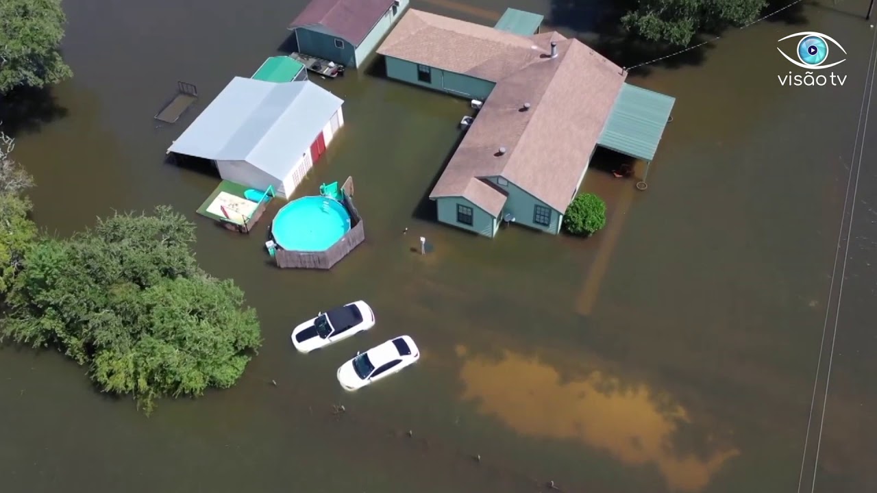 Texas sofre inundações após tempestade nos USA
