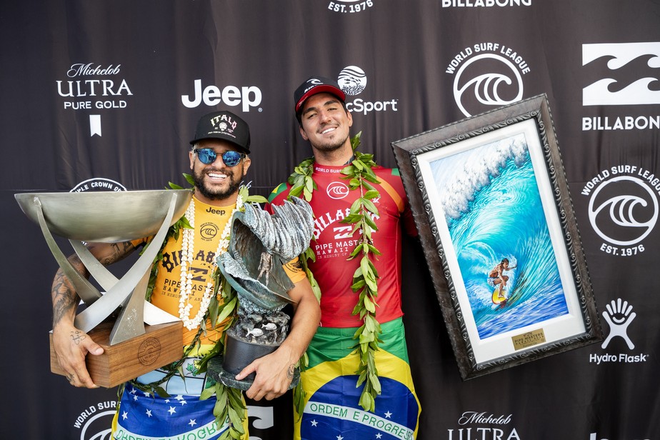 Circuito Mundial de surfe retorna e divulga baterias do Pipe Masters