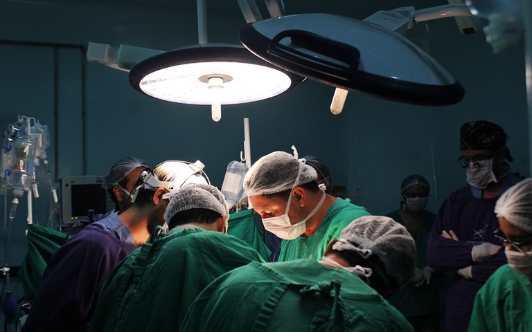 Japão faz transplante pulmonar de doadores vivos pela primeira vez na história