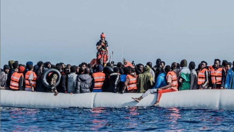 SOS Méditerranée resgata mais de 200 migrantes na costa da Líbia