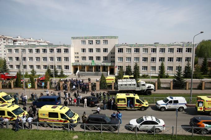Sete crianças são mortas durante ataque a tiros em escola na Rússia