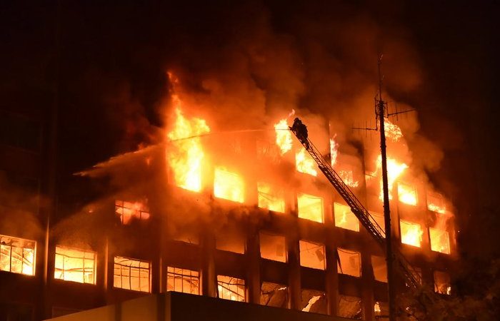 Incêndio causa estrago no prédio da Secretaria de Segurança Pública