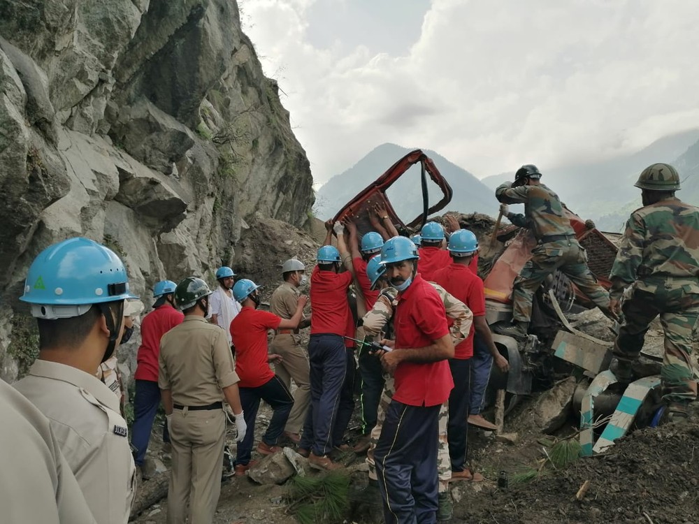Deslizamento de terra no Himalaia deixa ao menos 10 mortos na Índia