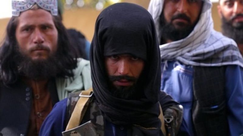 Talibã ameaça matar quem conservar a cultura ocidental