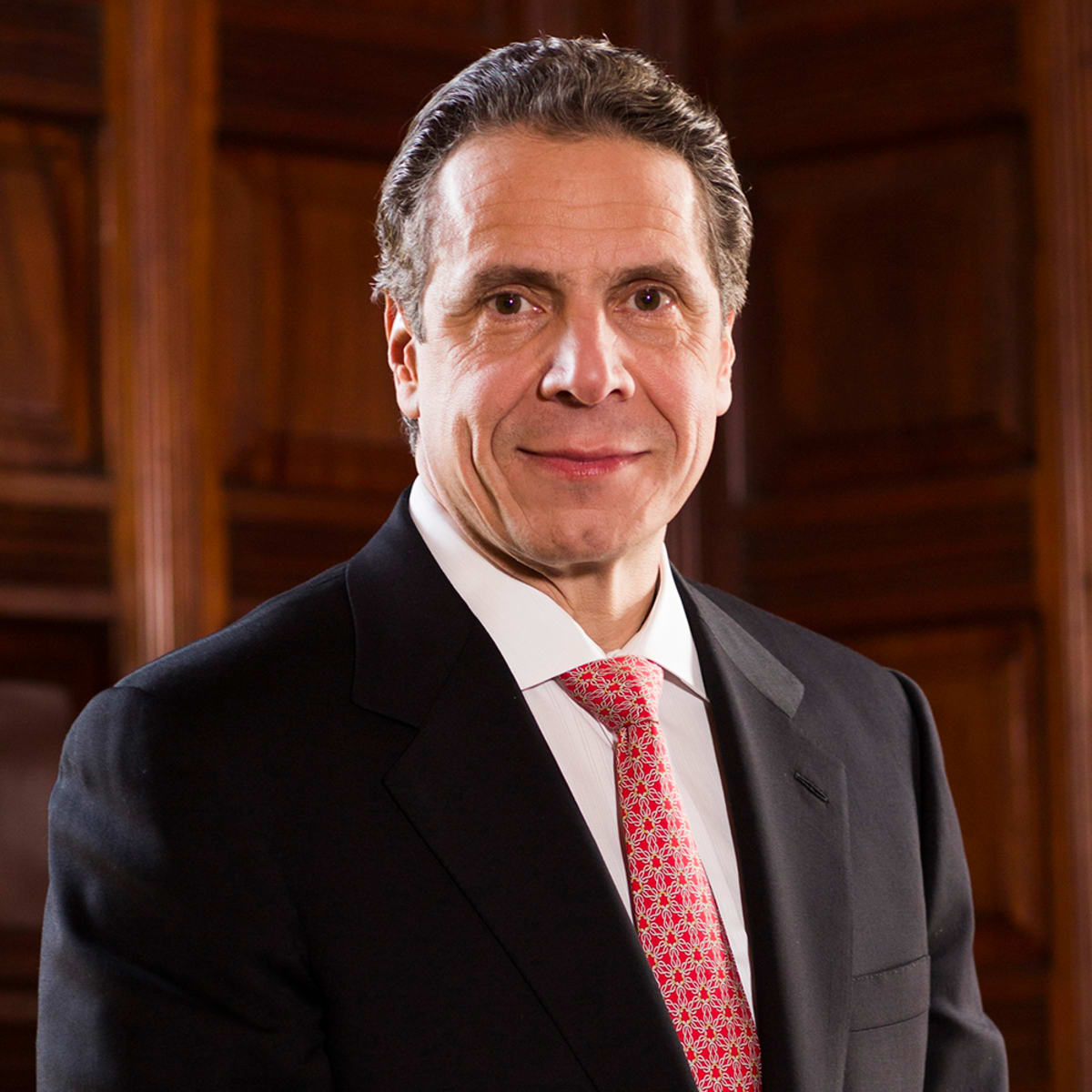 Governador de Nova York renuncia após acusação de assédio sexual