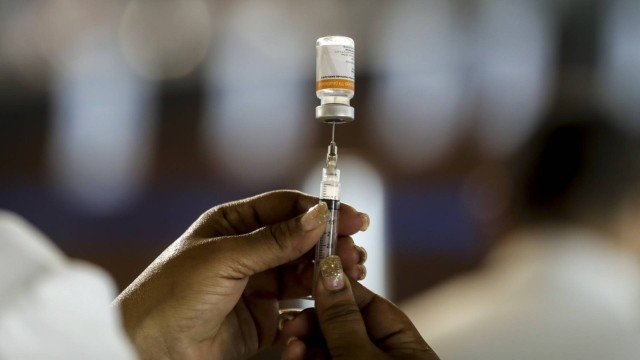 Rio exige comprovante de vacinação para entrada em espaços de uso coletivo a partir da semana que vem