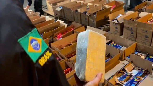 PF apreende 5 toneladas de cocaína em contêineres no Porto do Rio, maior apreensão da droga no estado
