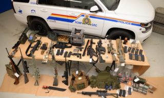 Armazém é descoberto pela polícia de Alberta