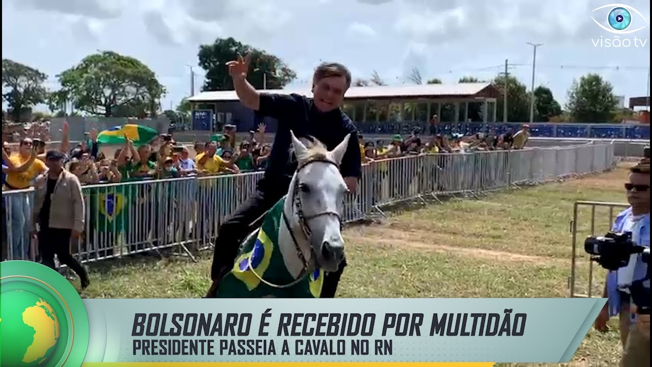 Bolsonaro é recebido por multidão no Rio Grande do Norte