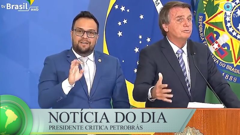 Bolsonaro se queixa da Petrobrás e elogia senadores e deputados