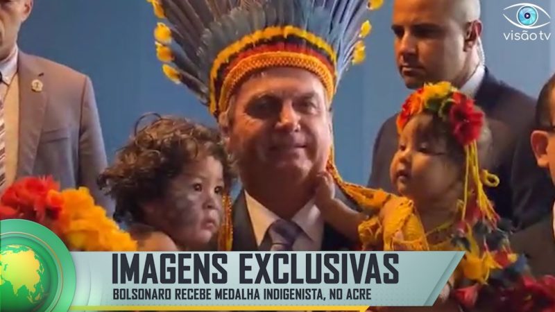 EXCLUSIVO! Bolsonaro faz programa de índio e é homenageado no Acre