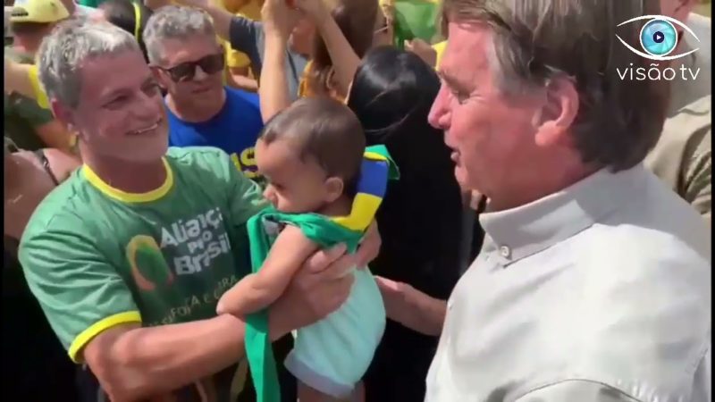 Bolsonaro é recebido com motociata no Rio Grande do Norte