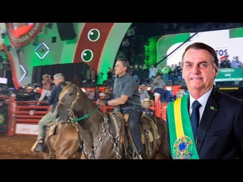 Bolsonaro é ovacionado na festa do Peão de Boiadeiro