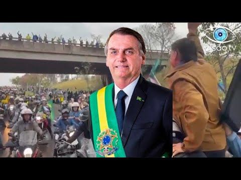 Embaixo de chuva e aos gritos de mito, Bolsonaro é recebido por multidão, em São Paulo.